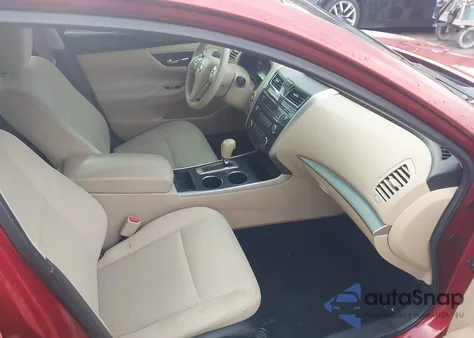 2015 Nissan Altima 2.5 S из США, поврежденный, VIN 1N4AL3AP7FC280019